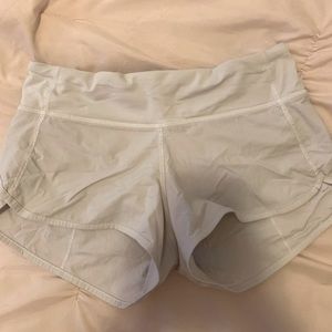 White Size 2 Lululemon Shorts!🌈 Stop low balling!